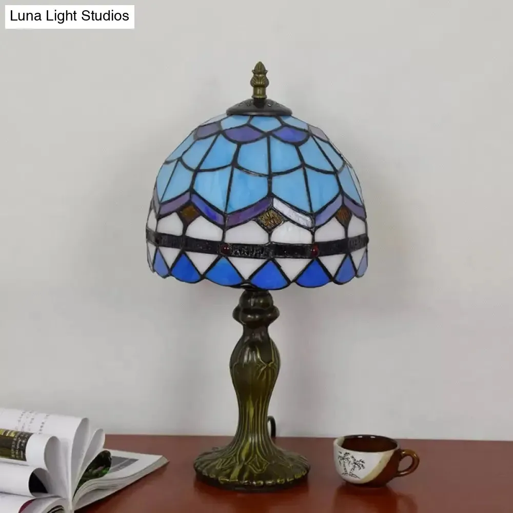 Baroque Dome Table Light with Stained Glass Design - Bedroom Décor