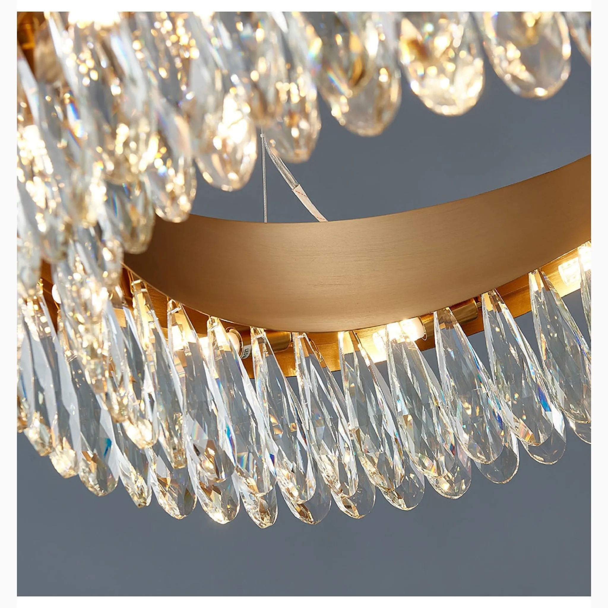 Capo Noli | New Modern Wave-shaped Crystal Chandelier