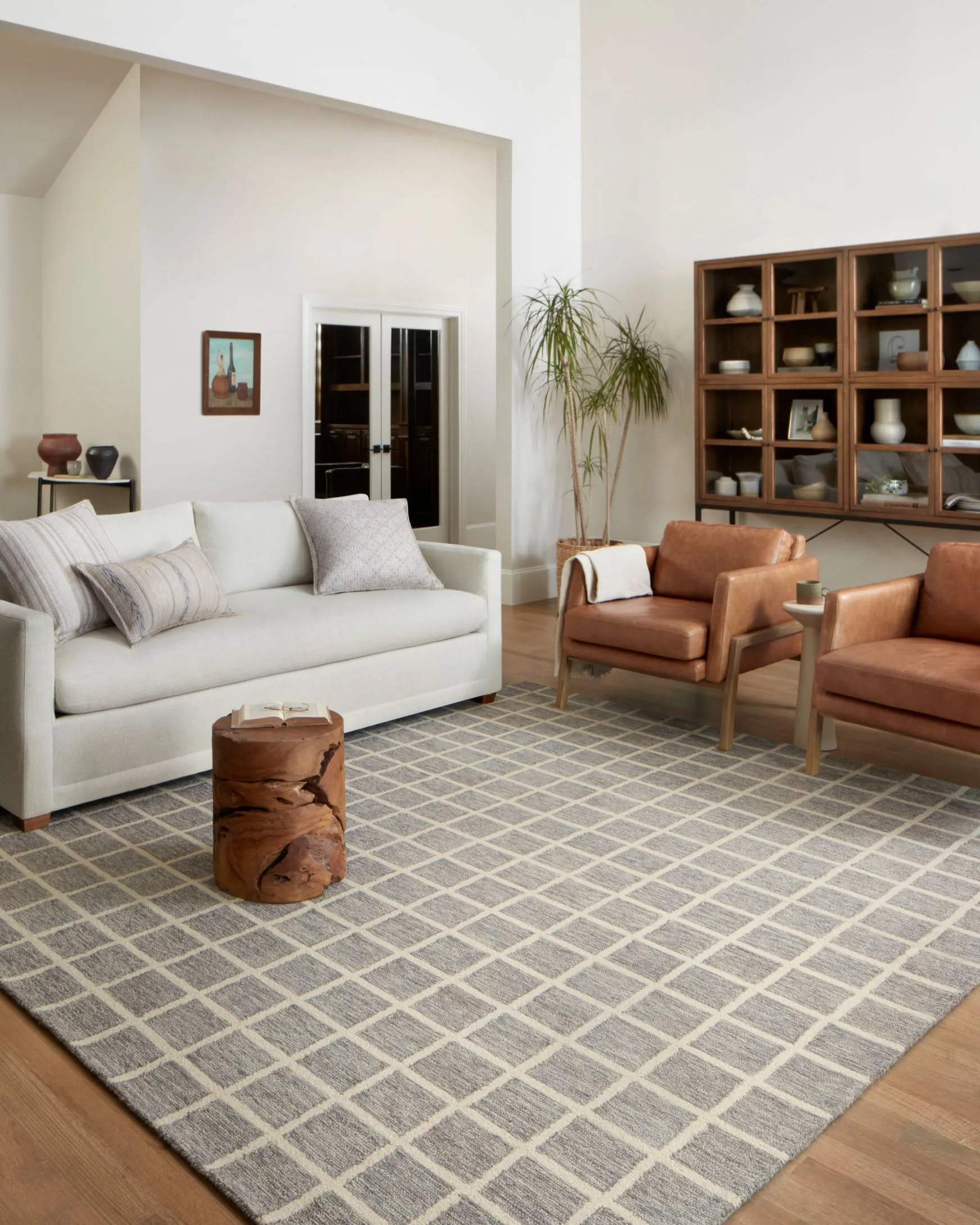 Chris Loves Julia x Loloi Polly Collection - Contemporary Hand Tufted Rug in Slate & Ivory (POL-05)