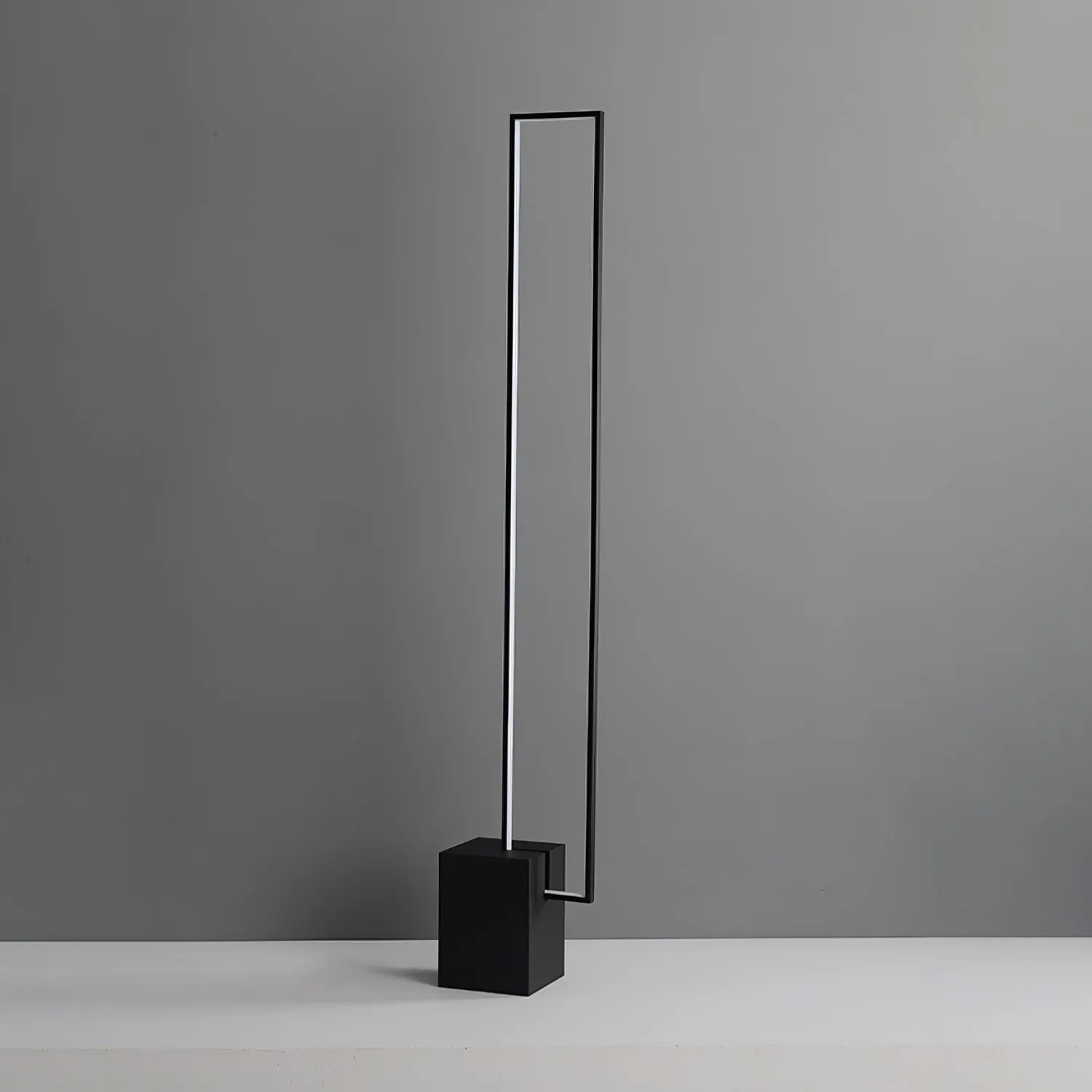 Edge Floor Lamp