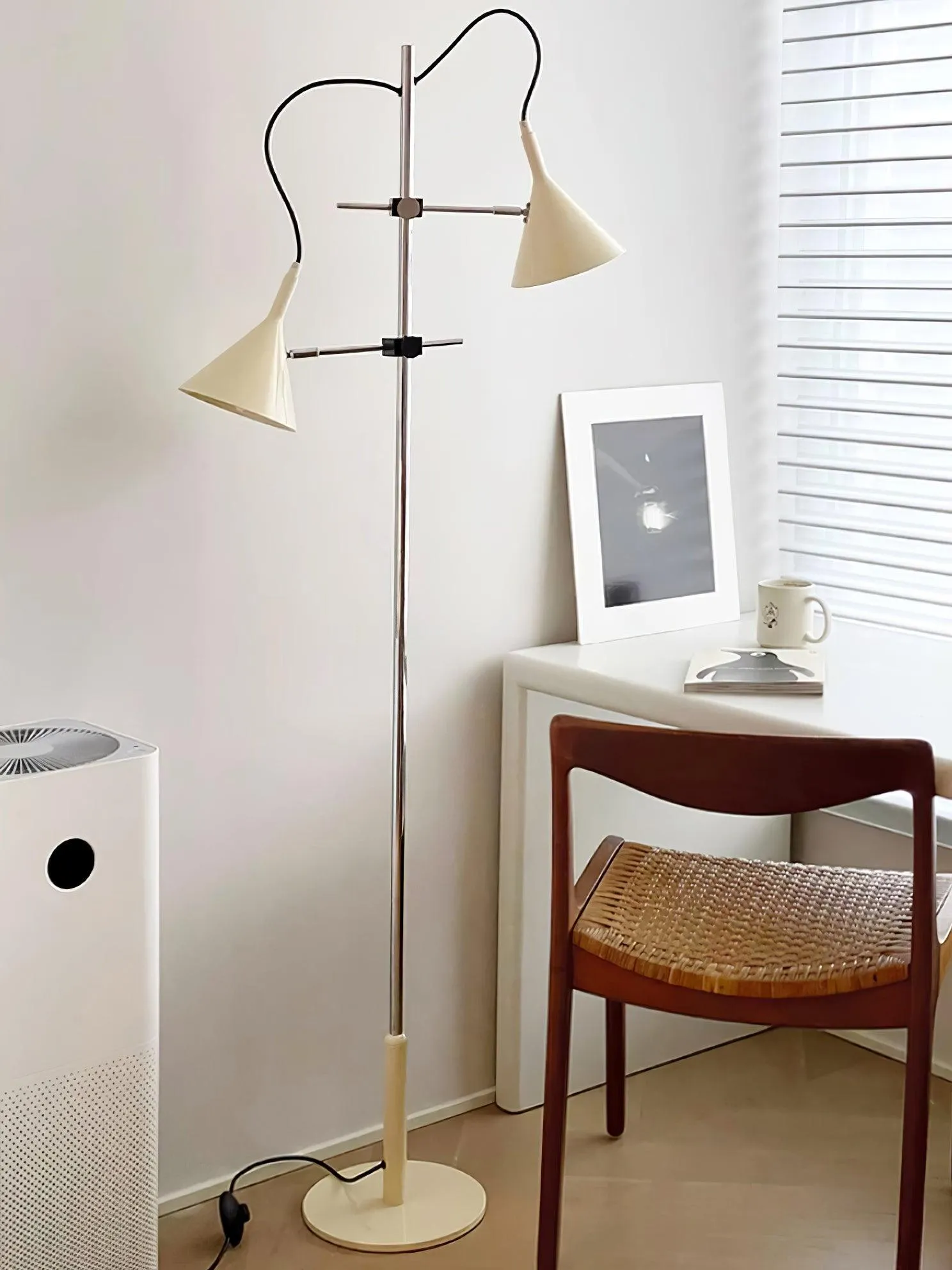 Laiton Floor Lamp 9.8″- 64″