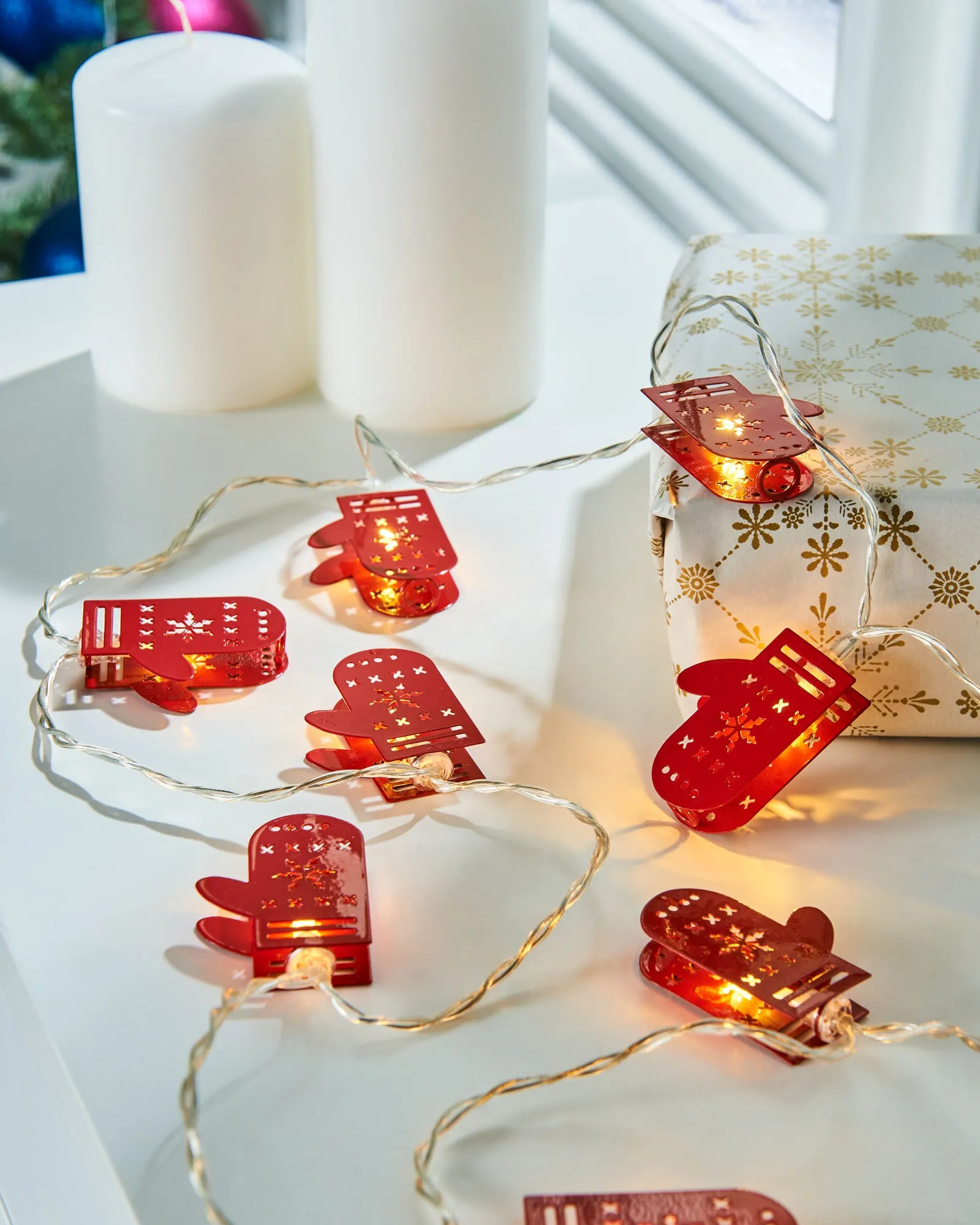 Santa Gloves LED Light String, 1.8 m